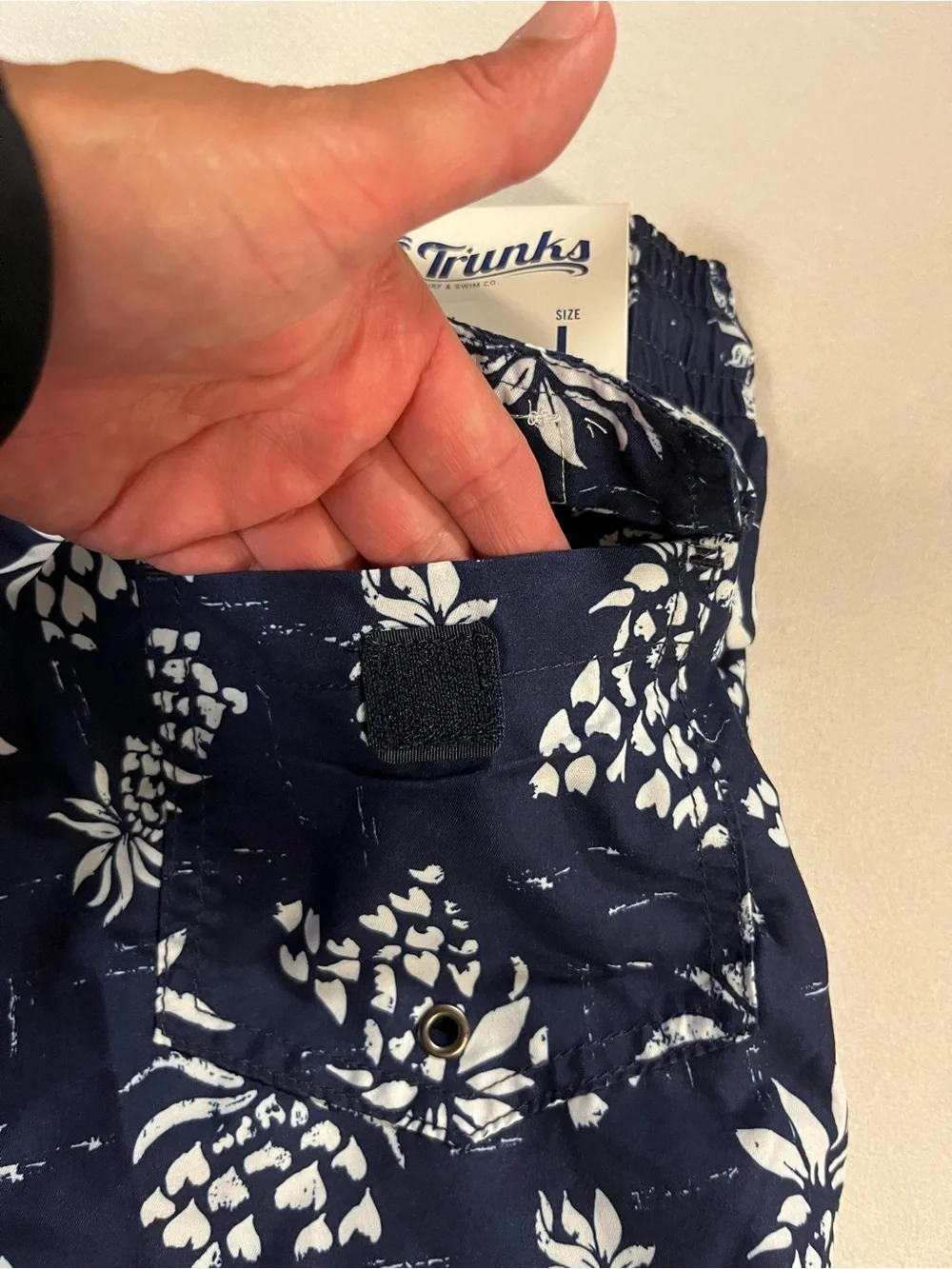 Trunks Surf & Swim Co Sano Pineapple Swim Trunks Men’s L NWT Quick Dry Navy